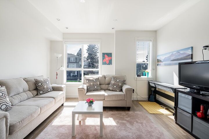 Property Photo: 11556 72A Avenue 23 BC V4C 1A9