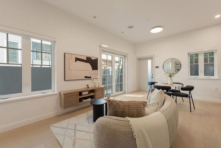 Property Photo: 2544 Grant Street BC V5K 3G7