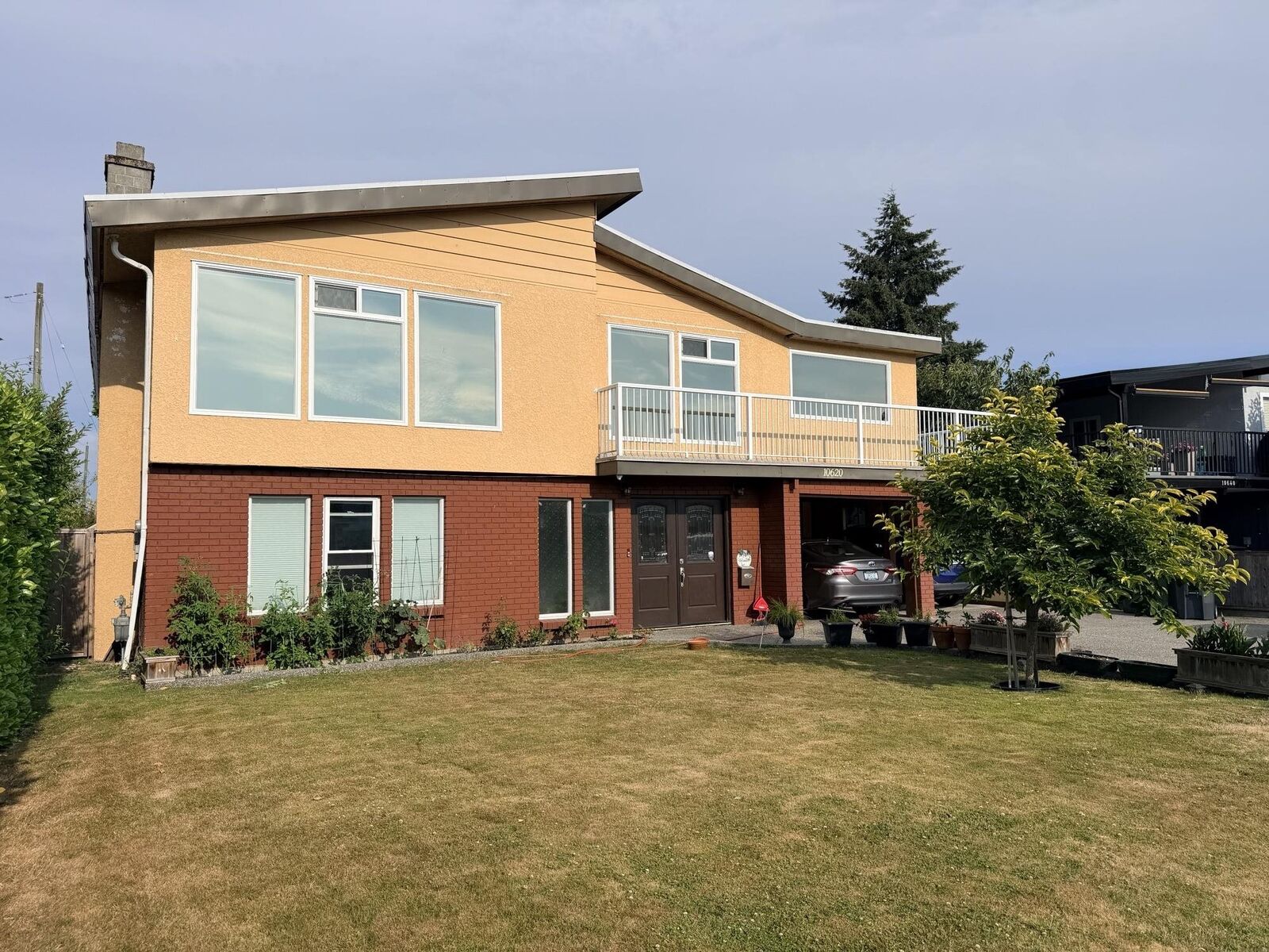 Property Photo:  10620 Seaham Crescent  BC V7A 3Y7 