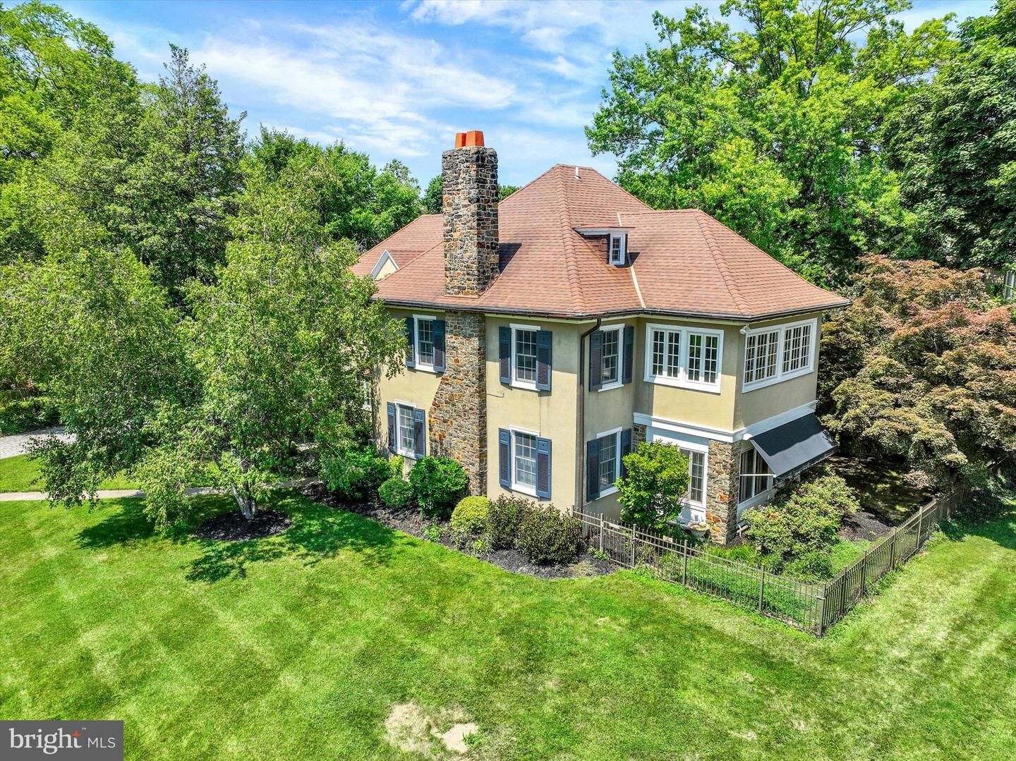 Property Photo:  915 Arlington Road  PA 17403 