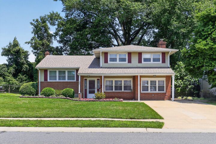 Property Photo: 104 Marta Drive DE 19711