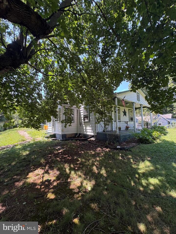 Property Photo: 26 Fairview Street PA 17015