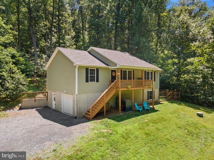 Property Photo:  219 Woodpecker Way  VA 22630 