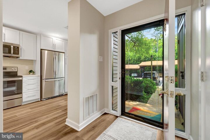 Property Photo:  11640 Ivystone Court 2A2  VA 20191 