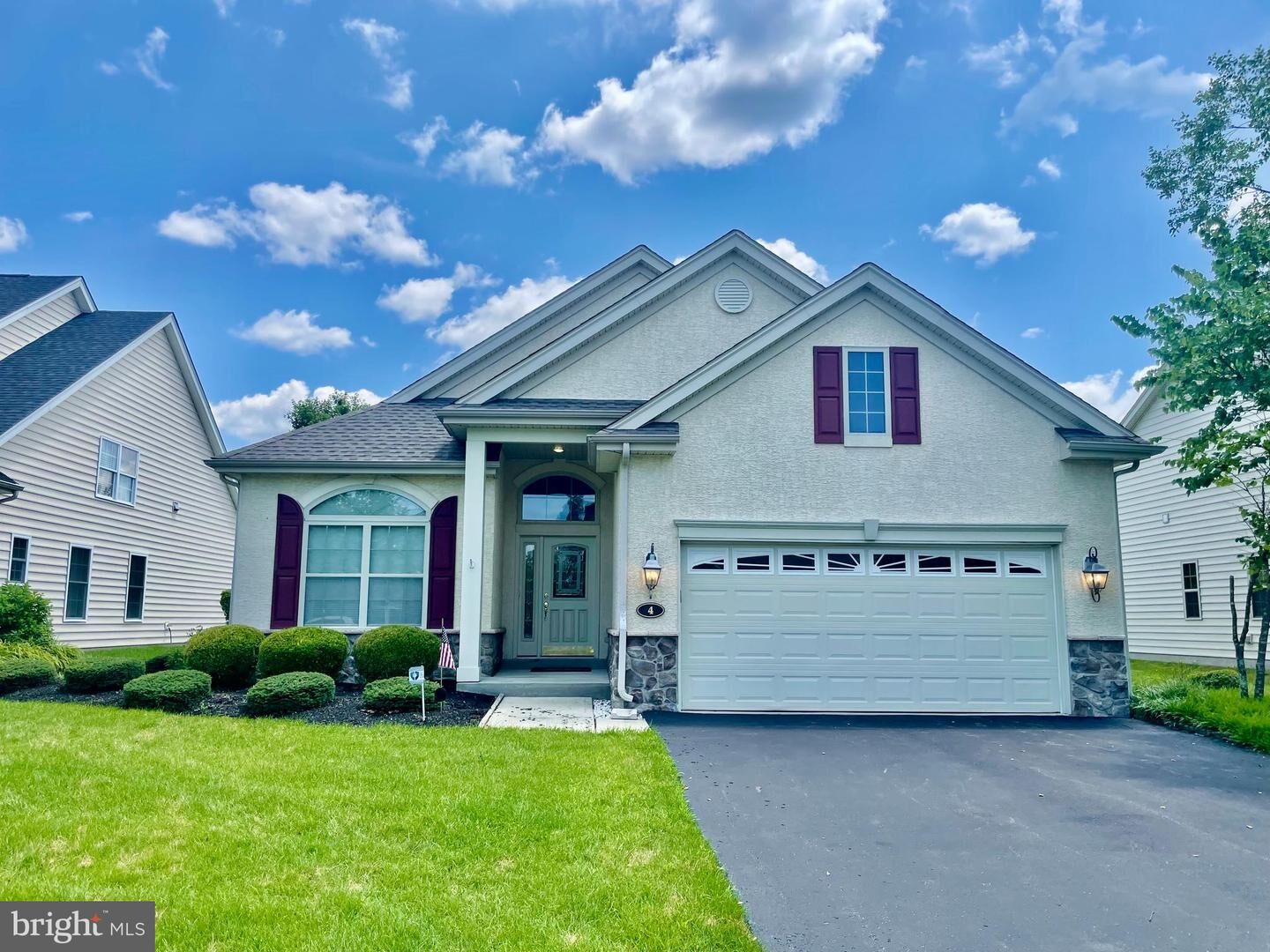 Property Photo: 4 Kresson Court Court NJ 08009