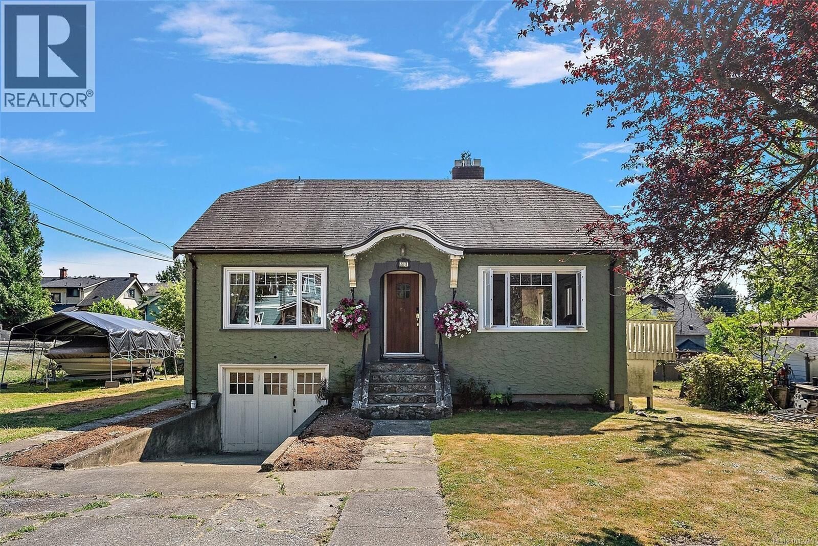 Property Photo: 81 Logan Avenue BC V9A 1H4