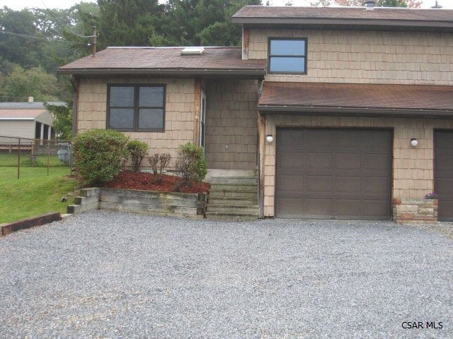 Property Photo: 216 Hastings PA 15904