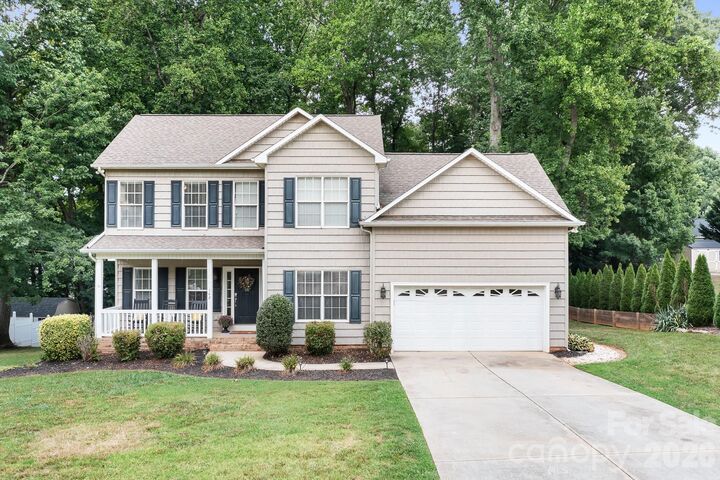 Property Photo: 142 Valley Glen Drive NC 28166