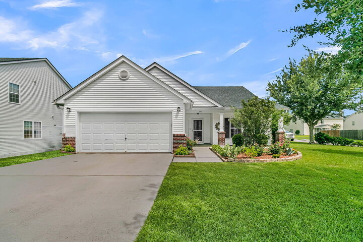 Property Photo:  558 Holiday Drive  SC 29483 