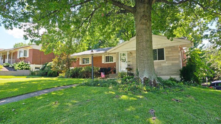 Property Photo: 5615 Sprucewood Drive OH 45239