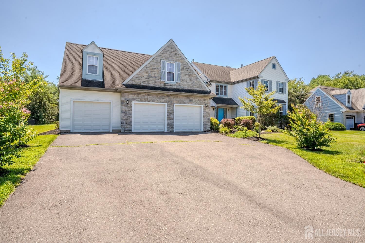 Property Photo: 37 Kinglet Drive NJ 08536