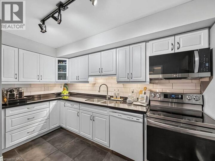 Property Photo:  2 Valhalla Inn Road 227  ON M9B 6C3 