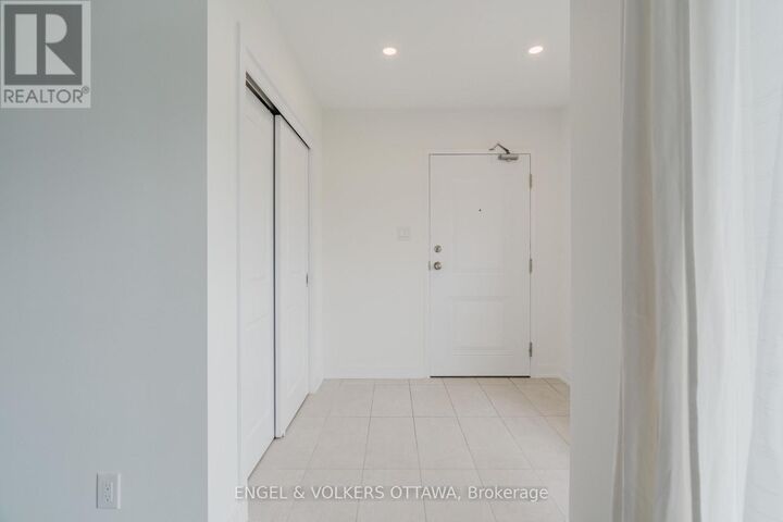 Property Photo:  35 Overberg Way G  ON K2S 0W1 