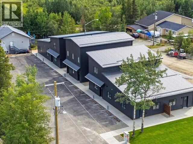 Property Photo:  9-1702 Centennial Street  YT Y1A 0Z4 