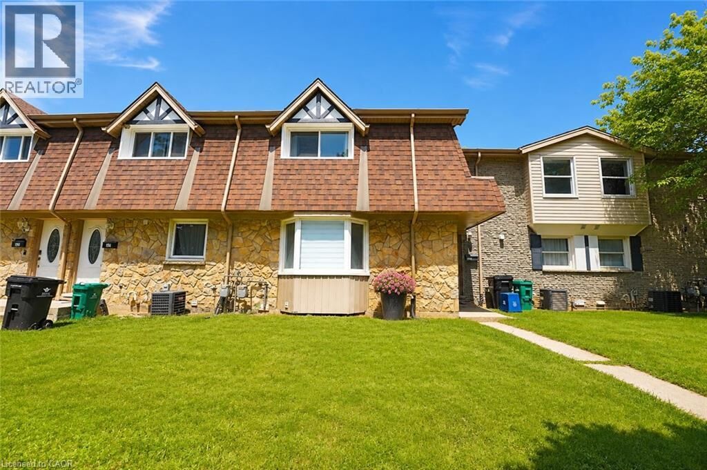 Photo de la propriété: 136 Jansen Avenue ON N2A 2L7