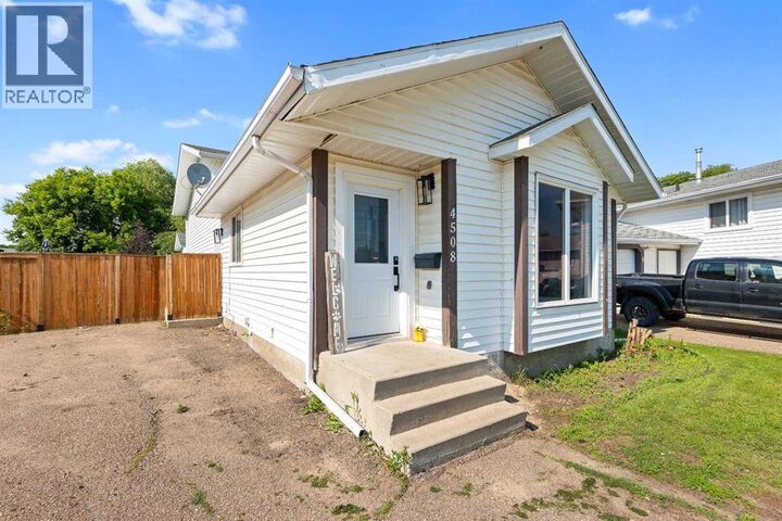 Property Photo: 4508 30A Close SK S9V 1X7