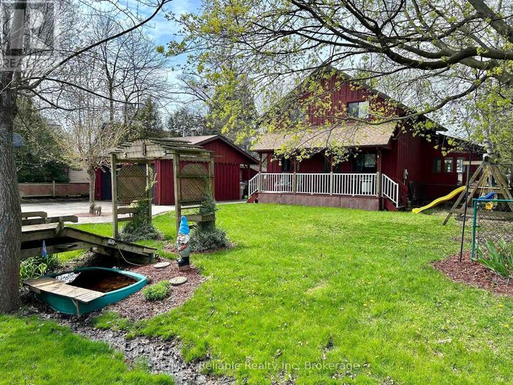 Property Photo:  74431 Woodland Drive  ON N0M 1G0 