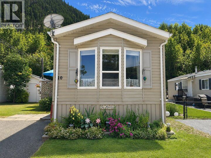 Property Photo:  1250 Hillside Avenue 10  BC V0E 1M0 