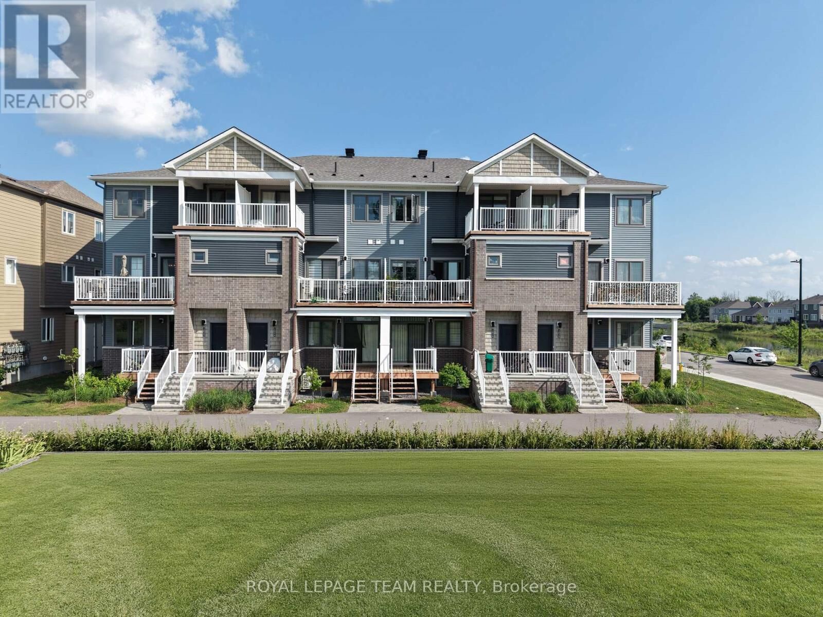 Property Photo: 1022 Chapman Mills Drive ON K2J 7J2
