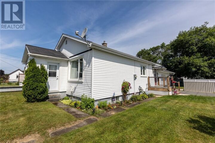 Property Photo: 581 Avery Drive ON P5E 1K5