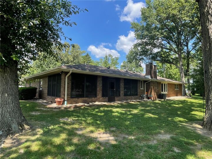 Property Photo:  2604 S Park Street  IL 62401 