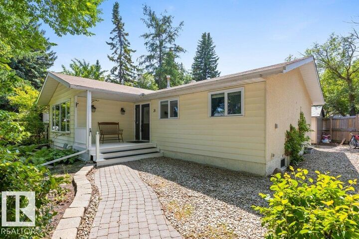 Property Photo:  21 Flint Crescent  AB T8N 1Y7 