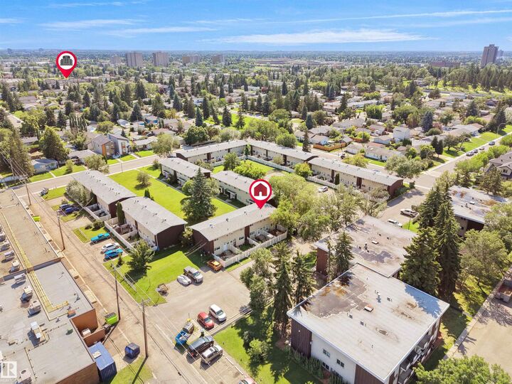 Property Photo:  10446 55 Avenue NW  AB T6H 0W6 