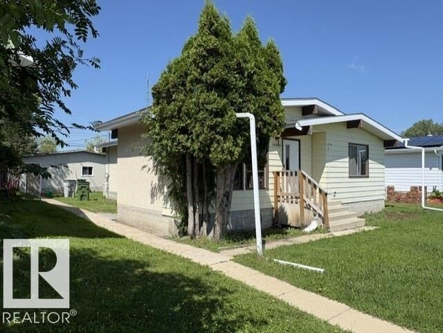 Property Photo: 10320 109 Avenue AB T7P 1B9