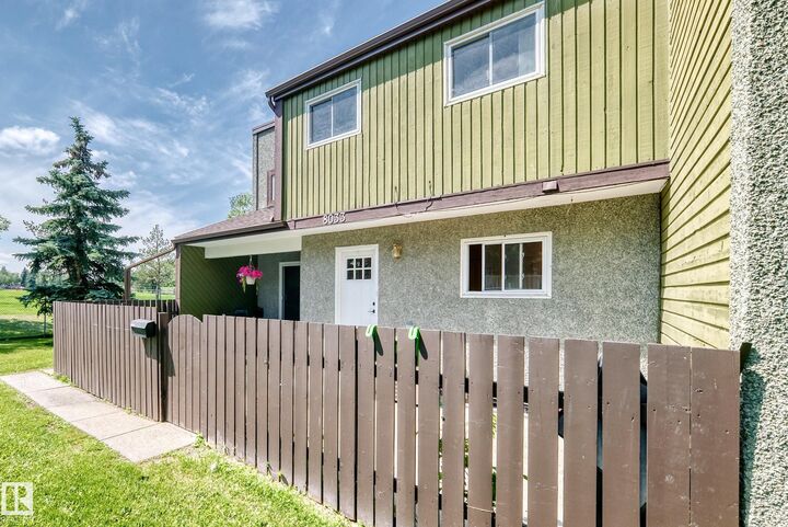 Property Photo:  8033 27 Avenue NW  AB T6K 3C9 
