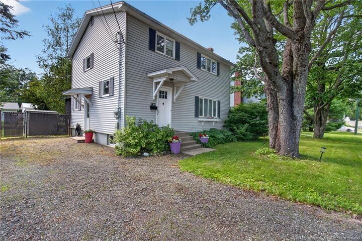 Property Photo:  805 Yale Avenue  NB E1B 2C5 