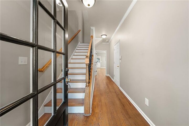 Property Photo: 2402 Waters Edge Trail GA 30075