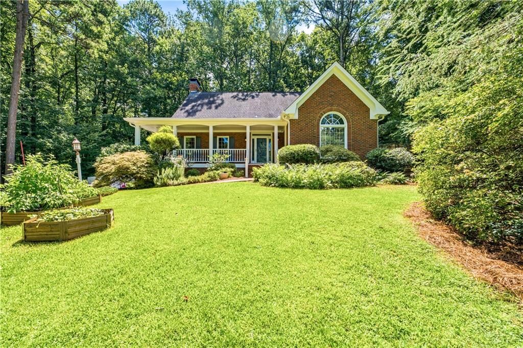Property Photo:  196 Roe Hampton Lane  GA 30087 