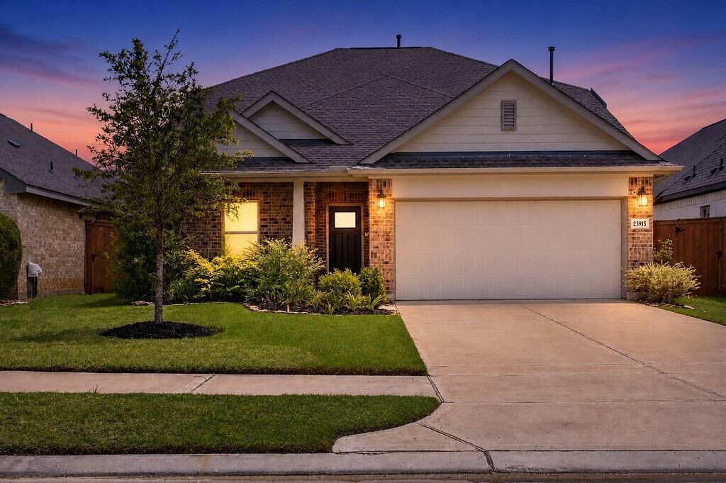 Property Photo:  23915 Sage Row Lane  TX 77493 