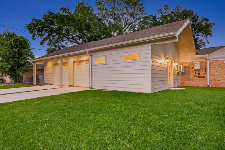 Property Photo:  5638 Sanford Road  TX 77096 