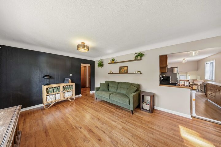 Property Photo: 6001 Snyder Avenue IA 50322