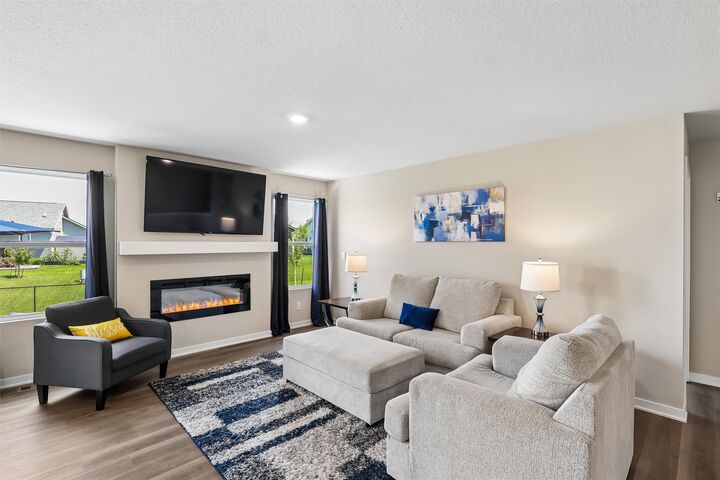 Property Photo: 1045 Northview Drive IA 50263