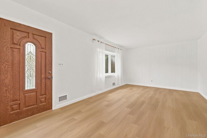 Property Photo:  24 Valley View Terrace  NY 10549 