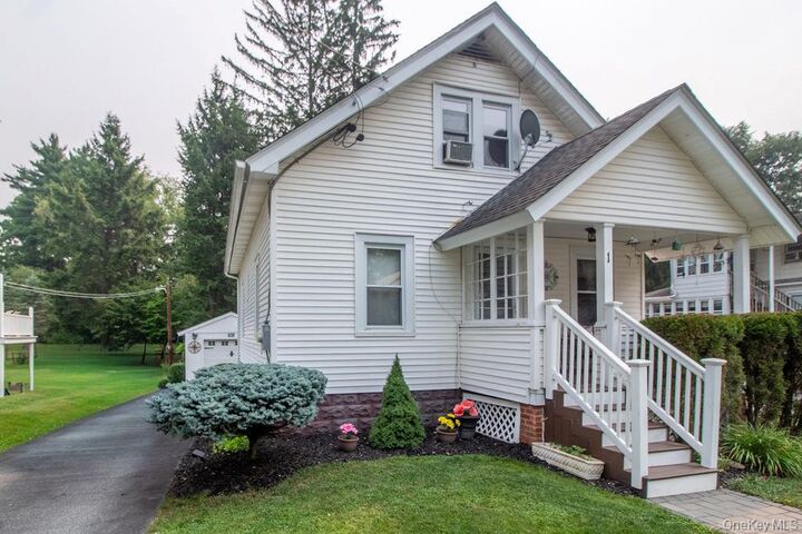 Property Photo:  1 Carnation Avenue  NY 12428 