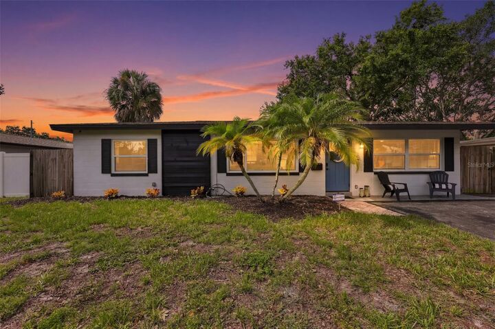 Property Photo:  716 75th Avenue N  FL 33702 