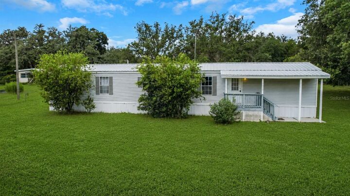 Property Photo:  7438 Cr 663  FL 33513 