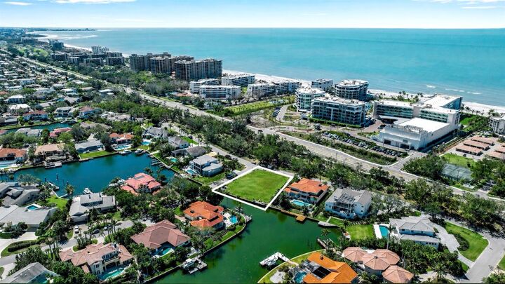 Property Photo:  1600 Harbor Sound Drive  FL 34228 