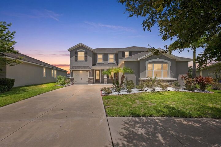 Property Photo:  10708 Planer Picket Drive  FL 33569 