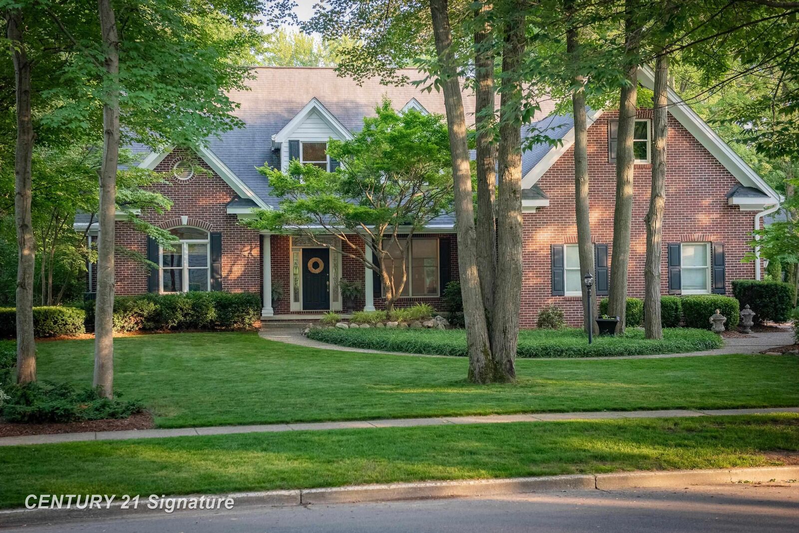 Property Photo: 1506 Foxwood Drive MI 48642