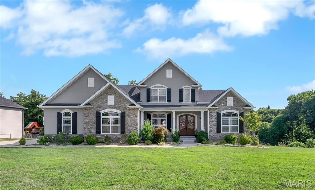 Property Photo:  2922 Christopher Drive  MO 63129 