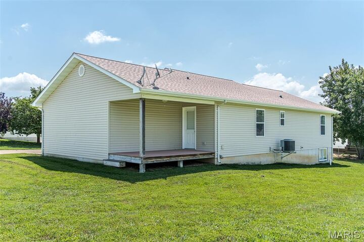 Property Photo:  2 Iron Hill Court  MO 63077 