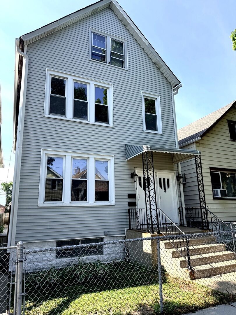 Property Photo:  3309 W 38th Place  IL 60632 