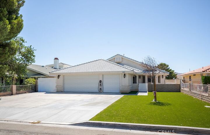 Property Photo: 26249 Fleet Lane CA 92342