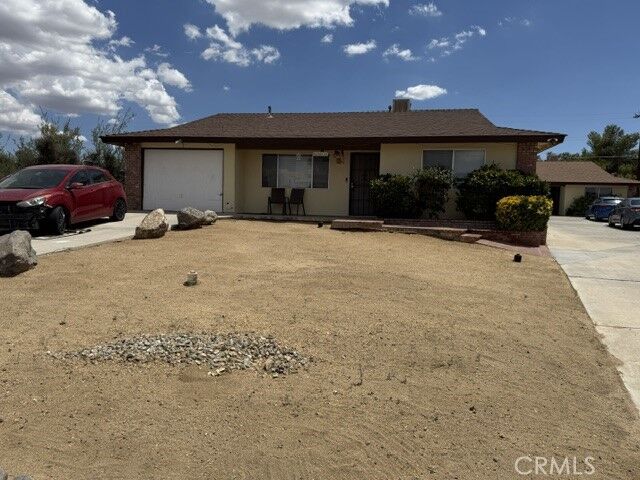 Property Photo:  57393 Lupine Dr  CA 92284 