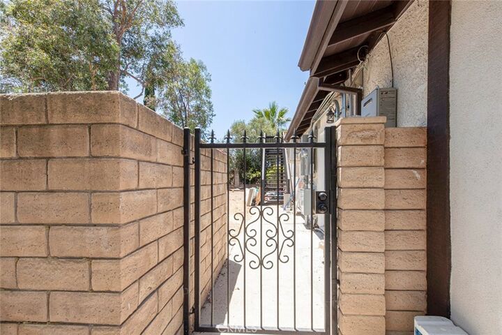 Property Photo: 13473 Mission Tierra Way CA 91344