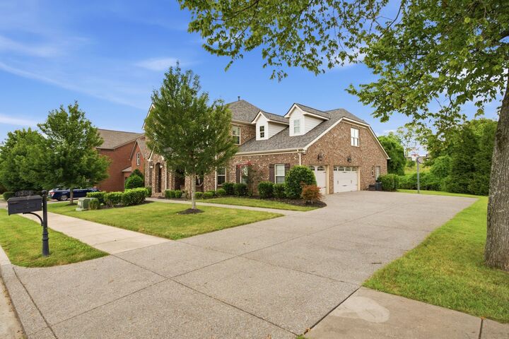 Property Photo:  1308 Reynard Dr  TN 37066 